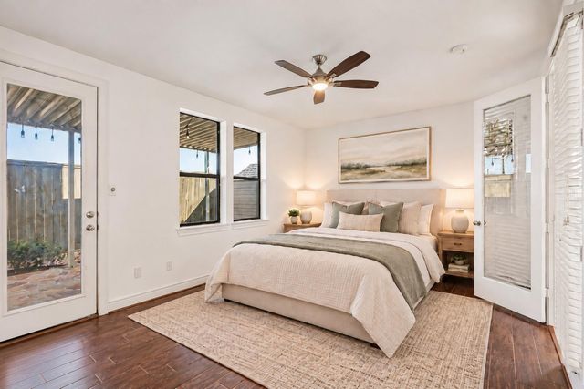1102 Sherwood Run, Houston, TX 77043