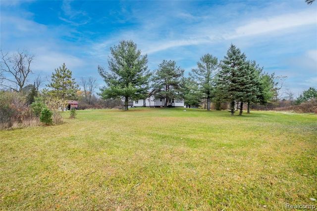 8261 N Dort Highway, Mount Morris, MI 48458