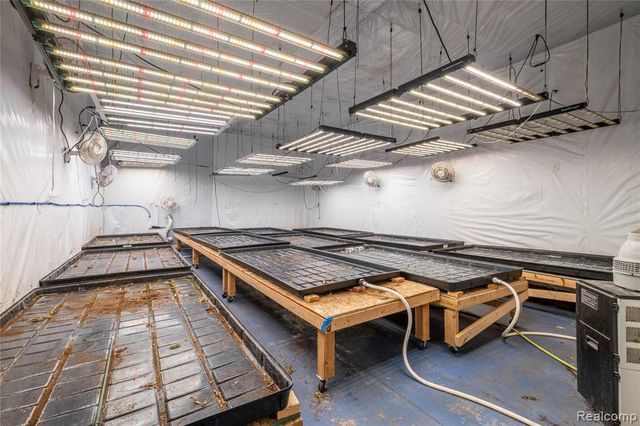 8261 N Dort Highway, Mount Morris, MI 48458