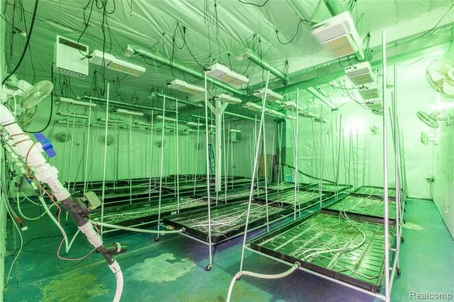 8261 N Dort Highway, Mount Morris, MI 48458