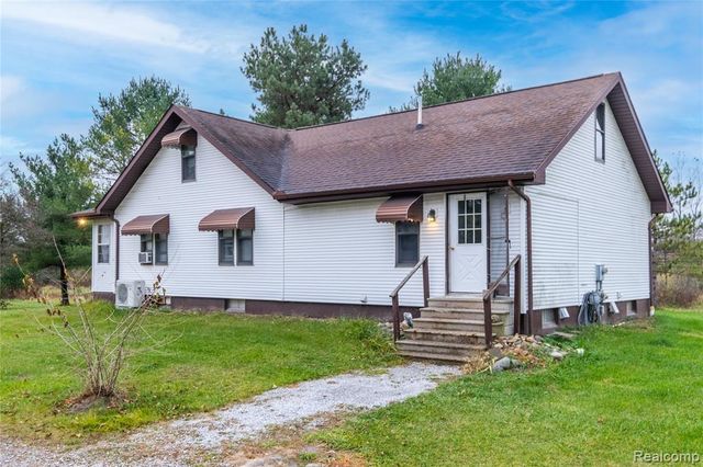 8261 N Dort Highway, Mount Morris, MI 48458