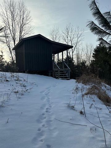 8261 N Dort Highway, Mount Morris, MI 48458