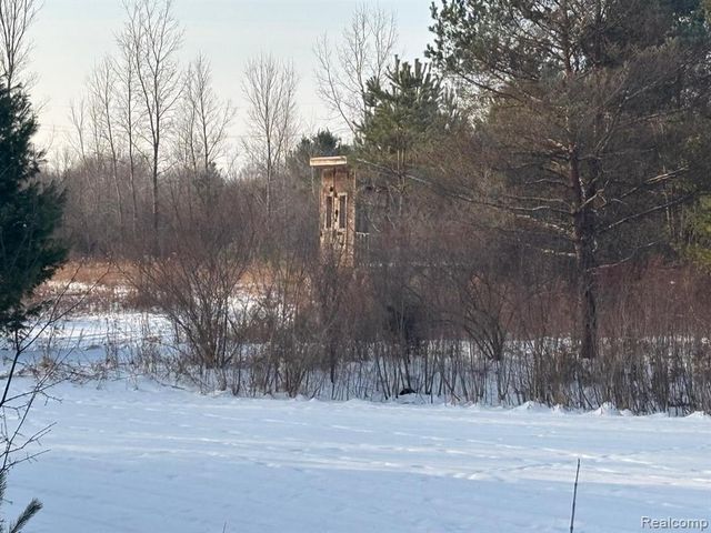 8261 N Dort Highway, Mount Morris, MI 48458