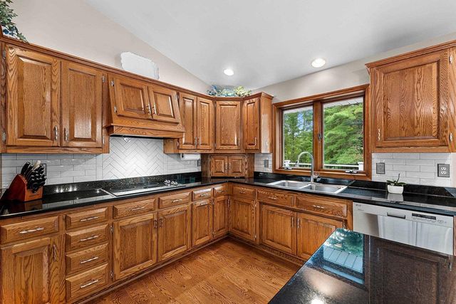 2727 BROOK HILLS DRIVE, Suamico, WI 54313