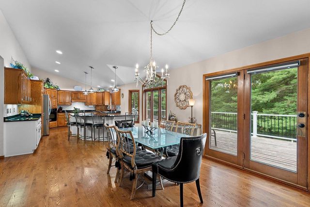 2727 BROOK HILLS DRIVE, Suamico, WI 54313