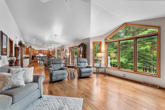 2727 BROOK HILLS DRIVE, Suamico, WI 54313