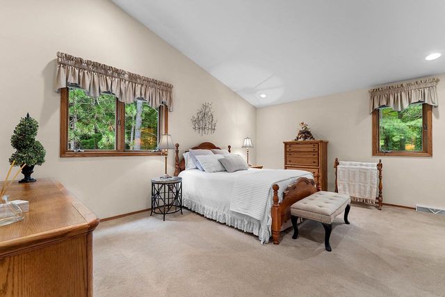 2727 BROOK HILLS DRIVE, Suamico, WI 54313