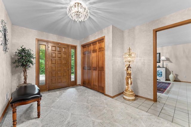 2727 BROOK HILLS DRIVE, Suamico, WI 54313