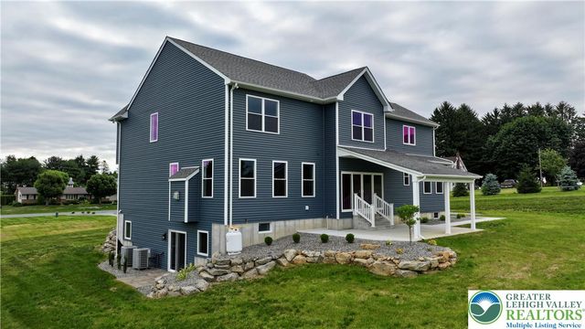 465 Gail Drive, Bushkill Twp, PA 18064