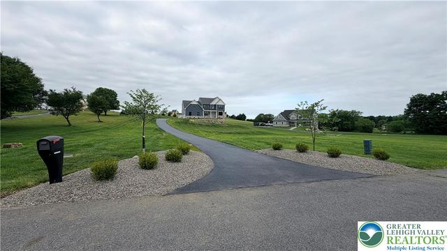 465 Gail Drive, Bushkill Twp, PA 18064