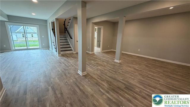 465 Gail Drive, Bushkill Twp, PA 18064