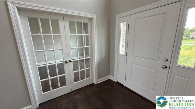 465 Gail Drive, Bushkill Twp, PA 18064