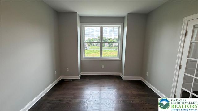 465 Gail Drive, Bushkill Twp, PA 18064