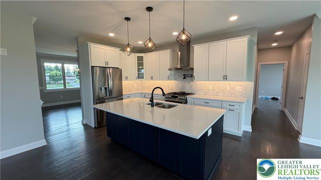 465 Gail Drive, Bushkill Twp, PA 18064