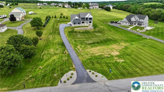 465 Gail Drive, Bushkill Twp, PA 18064