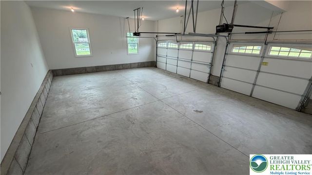 465 Gail Drive, Bushkill Twp, PA 18064