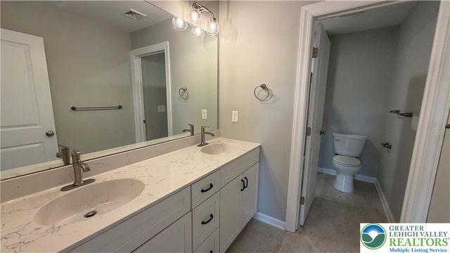 465 Gail Drive, Bushkill Twp, PA 18064