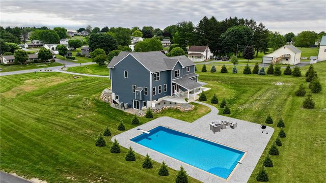 465 Gail Drive, Bushkill Twp, PA 18064