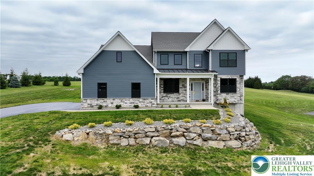 465 Gail Drive, Bushkill Twp, PA 18064