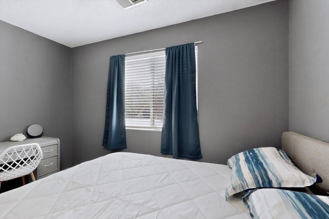 2401 Treviso Drive SE, Rio Rancho, NM 87124