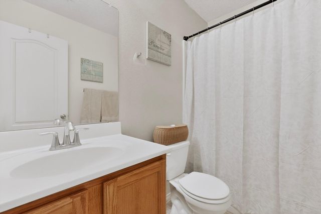 2401 Treviso Drive SE, Rio Rancho, NM 87124