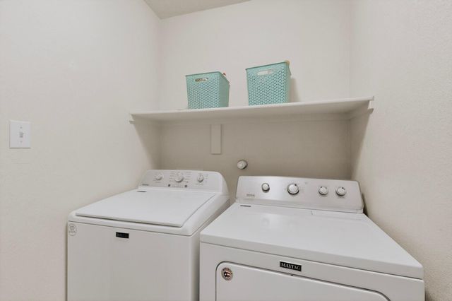 2401 Treviso Drive SE, Rio Rancho, NM 87124