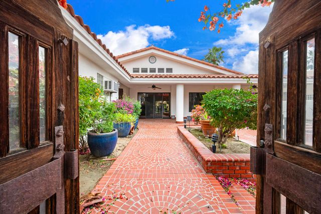 55180 Inverness Way, La Quinta, CA 92253