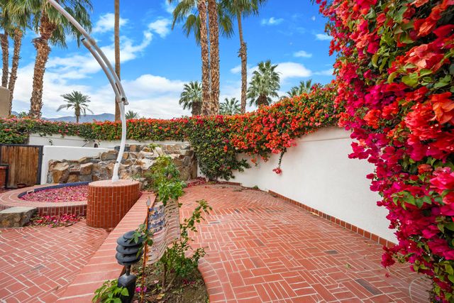 55180 Inverness Way, La Quinta, CA 92253