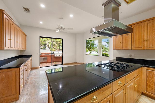 55180 Inverness Way, La Quinta, CA 92253