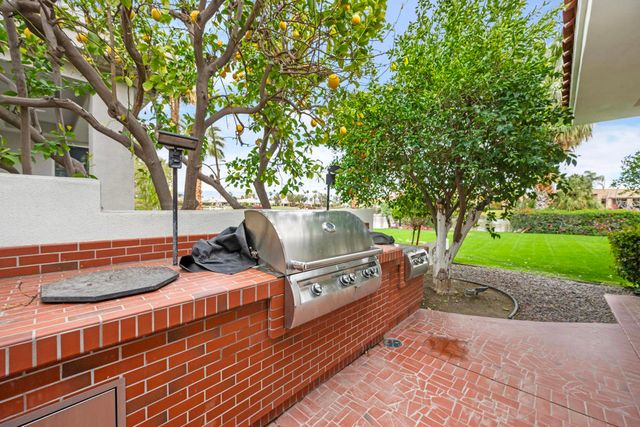 55180 Inverness Way, La Quinta, CA 92253