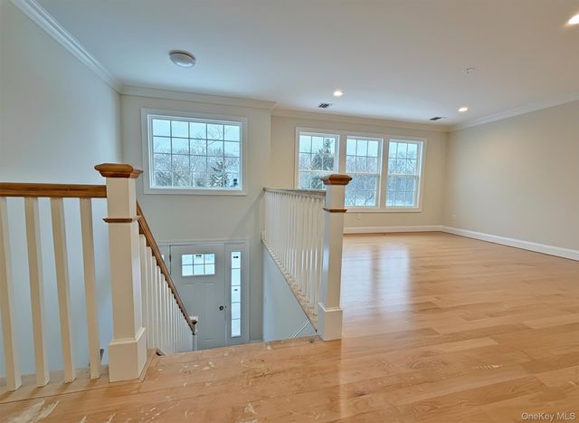 103 Brookfield Avenue B, Center Moriches, NY 11934