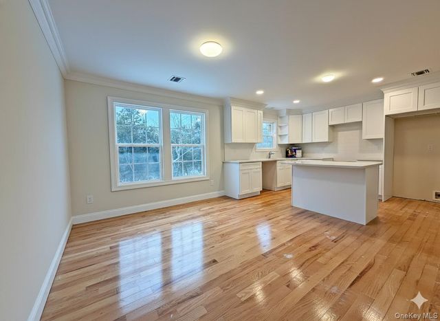 103 Brookfield Avenue B, Center Moriches, NY 11934