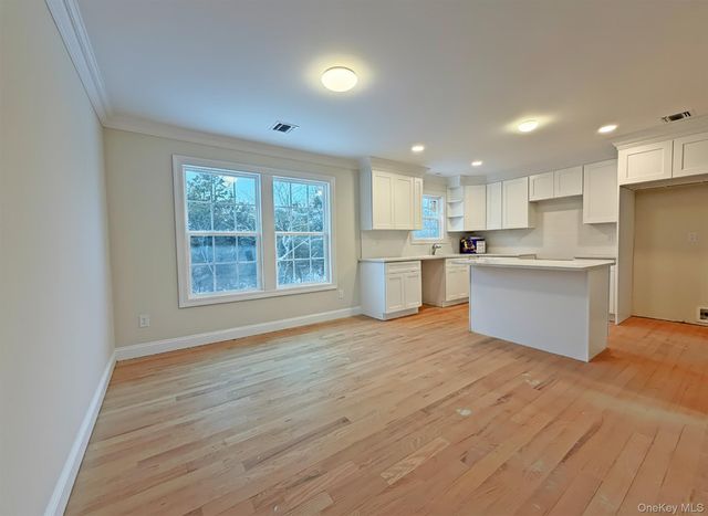 103 Brookfield Avenue B, Center Moriches, NY 11934