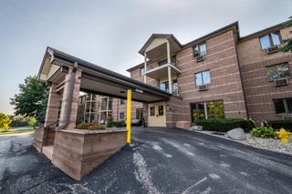 530 N Silverbrook DRIVE #222, West Bend, WI 53090