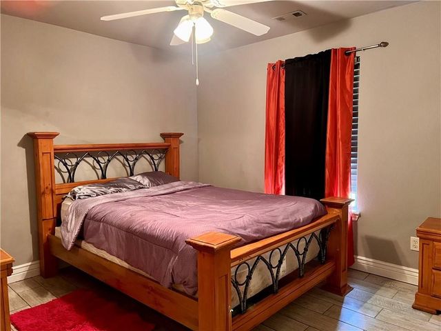 911 S 23rd Street, Rogers, AR 72758