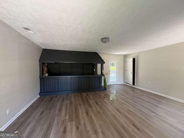 6762 Oakland Drive, Douglasville, GA 30135