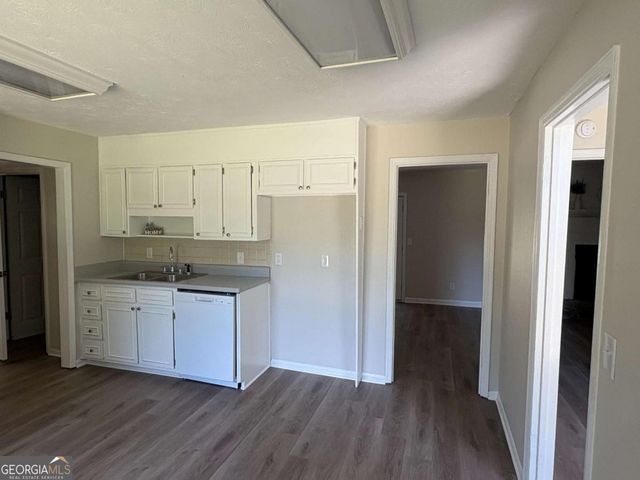 6762 Oakland Drive, Douglasville, GA 30135