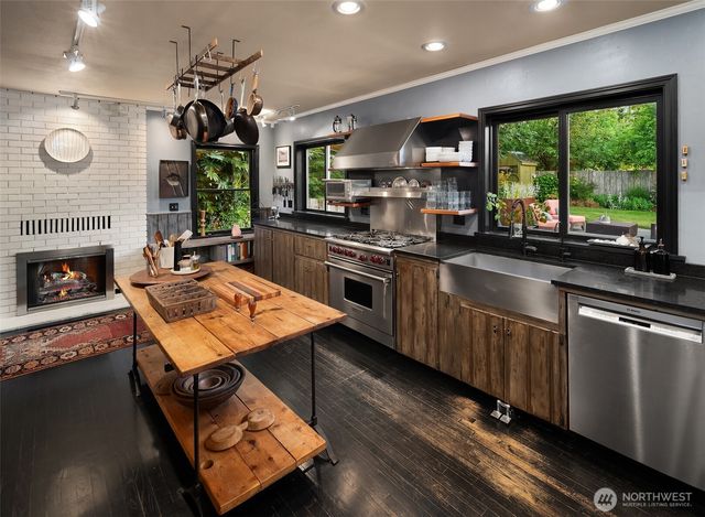 8416 SW 216th Street, Vashon, WA 98070