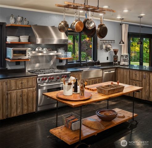 8416 SW 216th Street, Vashon, WA 98070
