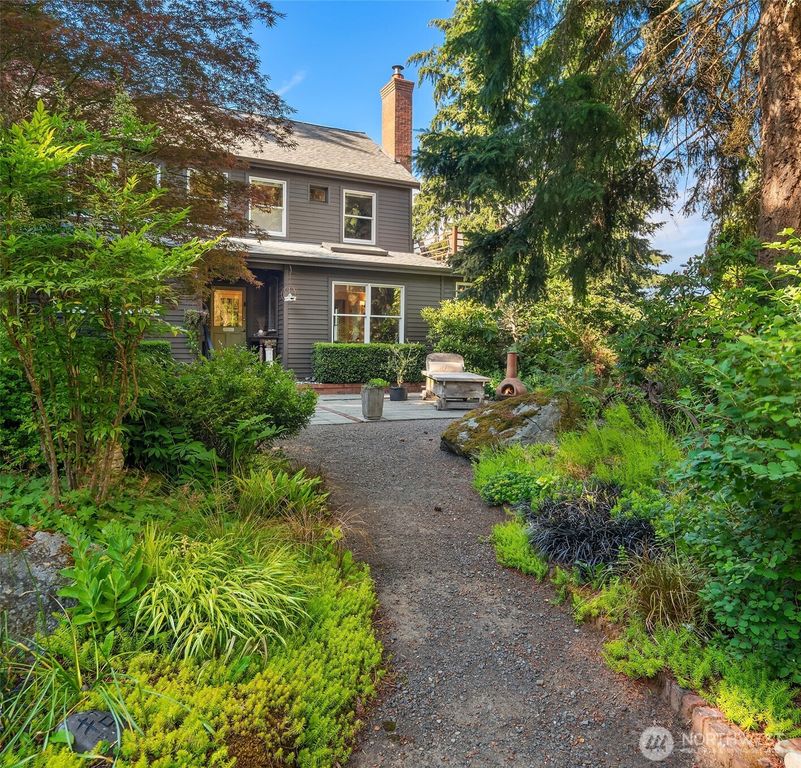 8416 SW 216th Street, Vashon, WA 98070