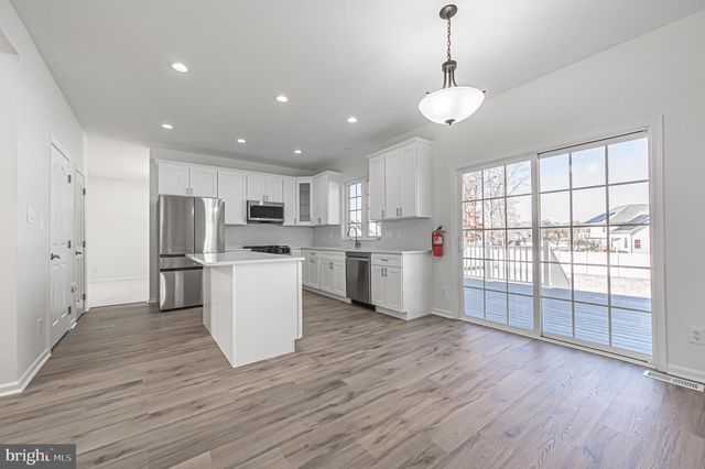 39 DARBY LN, Mays Landing, NJ 08330