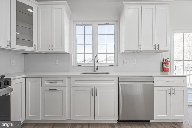 39 DARBY LN, Mays Landing, NJ 08330