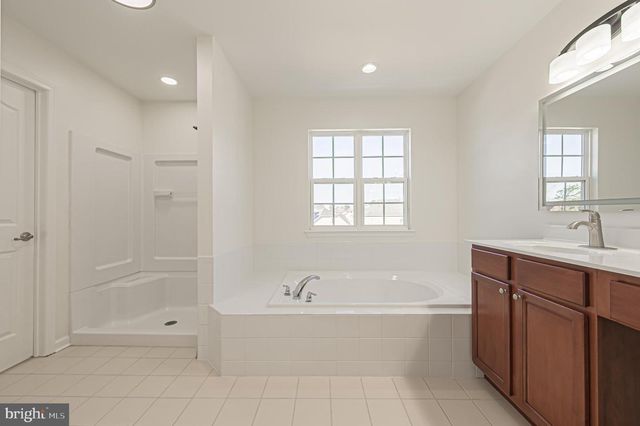 39 DARBY LN, Mays Landing, NJ 08330