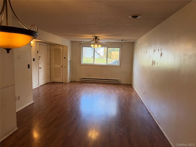 1201 McIntosh Place 12A, Newburgh, NY 12550