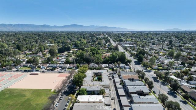 17926 Schoenborn St, Northridge, CA 91325