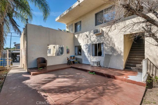 17926 Schoenborn St, Northridge, CA 91325