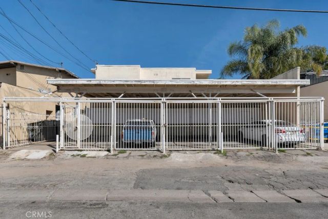17926 Schoenborn St, Northridge, CA 91325