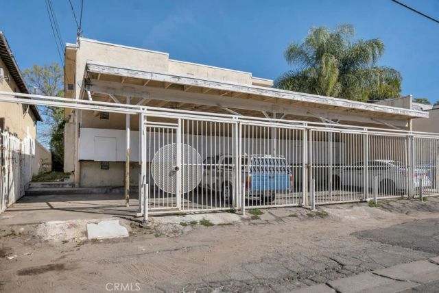 17926 Schoenborn St, Northridge, CA 91325