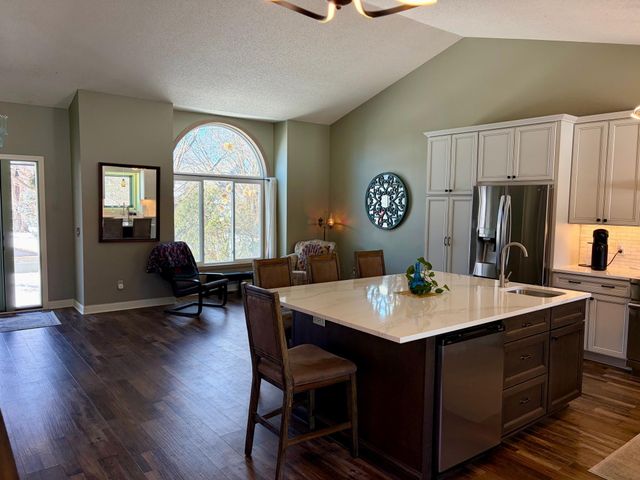 4401 Braddock Trail, Eagan, MN 55123