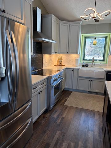 4401 Braddock Trail, Eagan, MN 55123